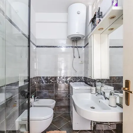 The Beachfront Δυρράχιο