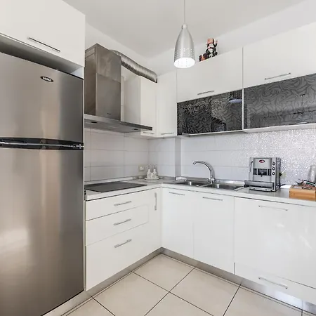 The Beachfront Apartman