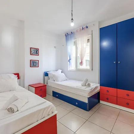 The Beachfront Apartman