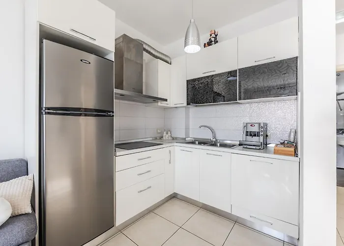 The Beachfront Apartament