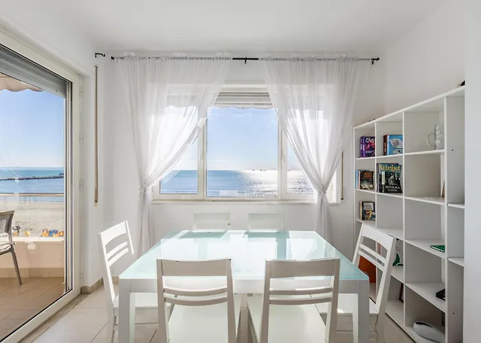 The Beachfront Appartamento *